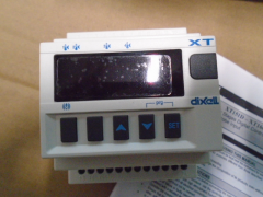 Dixell XT160D  5C0TU 230V 4-traps thermostaat